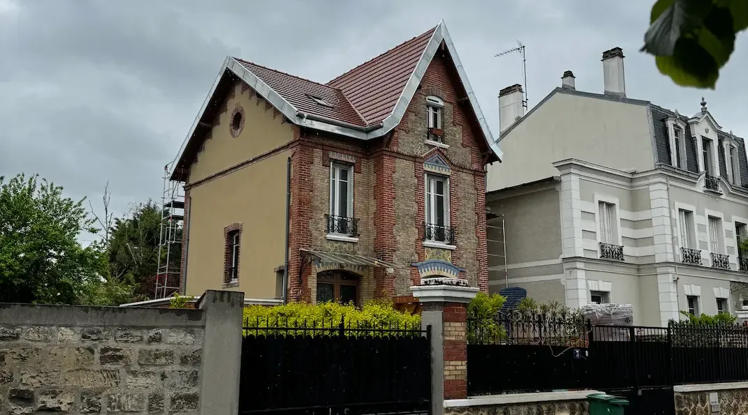 Toiture rénovée en tuiles dans l'Eure